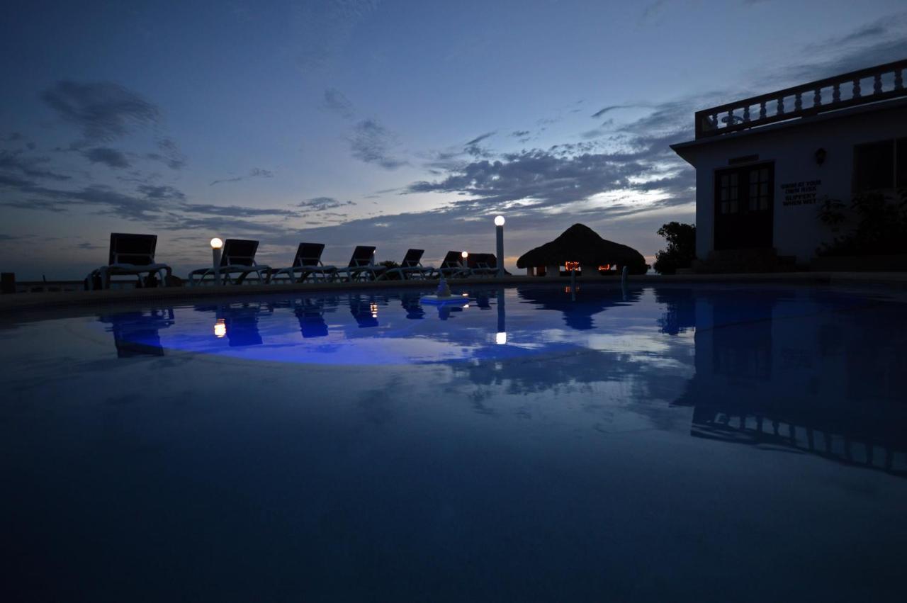 Beyond Sunset Resort & Villas Пляж Сокровищ Экстерьер фото